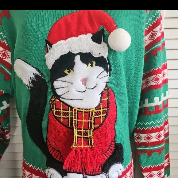 Festive Cat Christmas Sweater - Green and Red - Picture 2 of 10